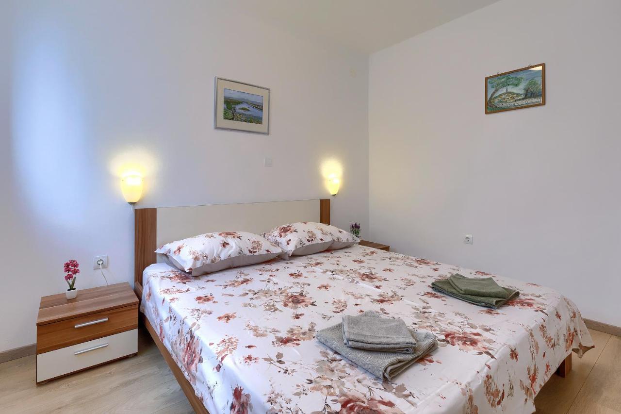 Stylish Flats With Two Bedrooms In Premantura Εξωτερικό φωτογραφία